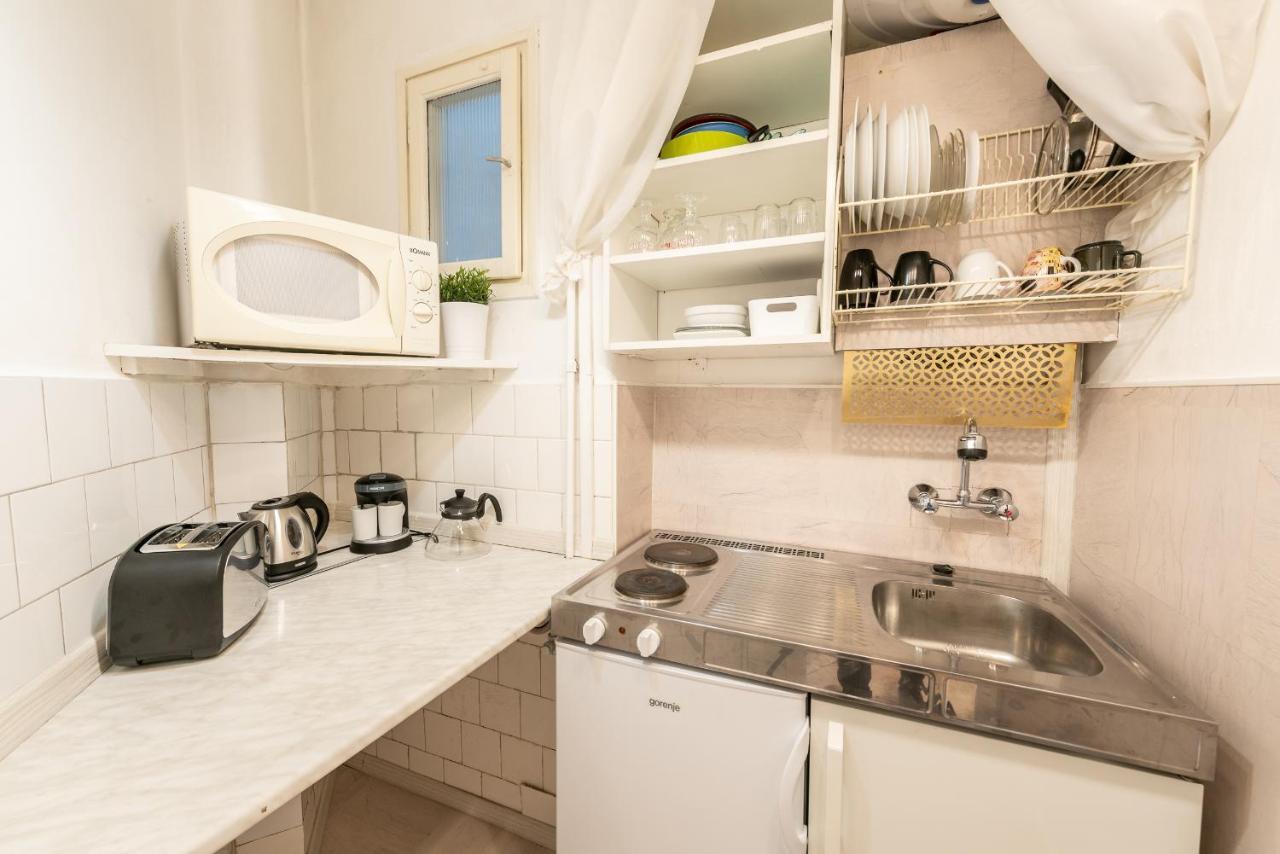 Apartment Vintage Elegance Mostcentralapt !vaci Street!