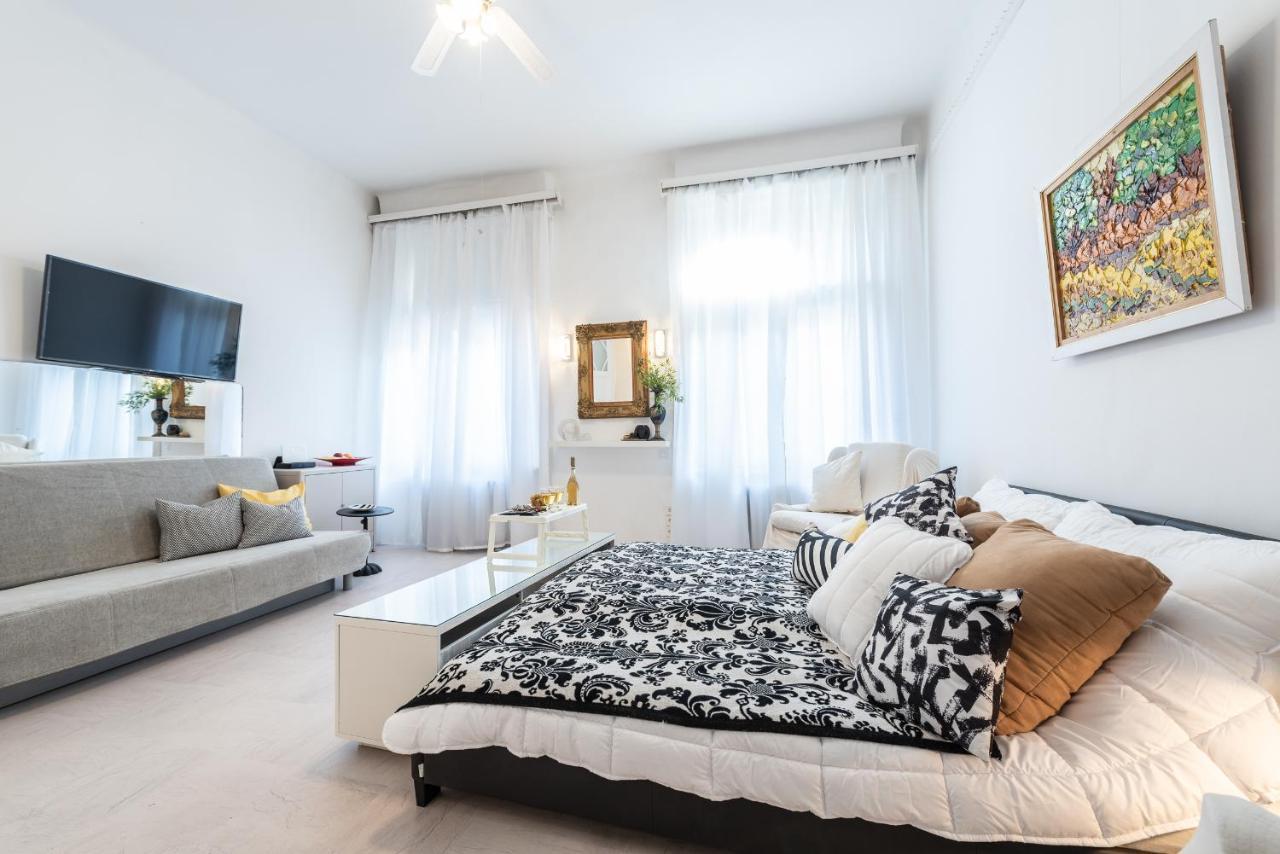 Vintage Elegance Mostcentralapt !vaci Street! * Budapest